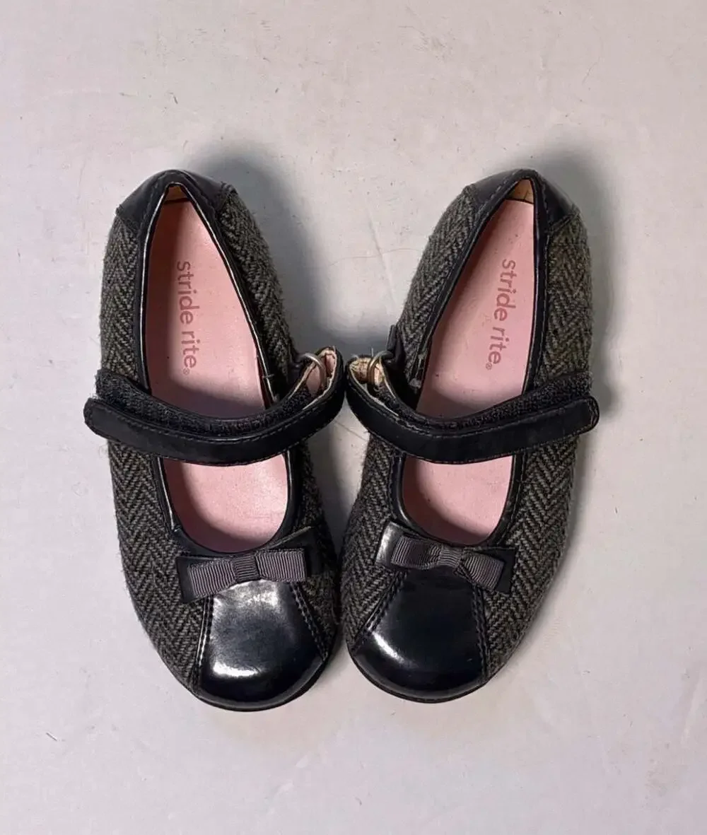 Stride Rite Girls Mary Jane Flats with Herringbone Fabric and Bow Detail